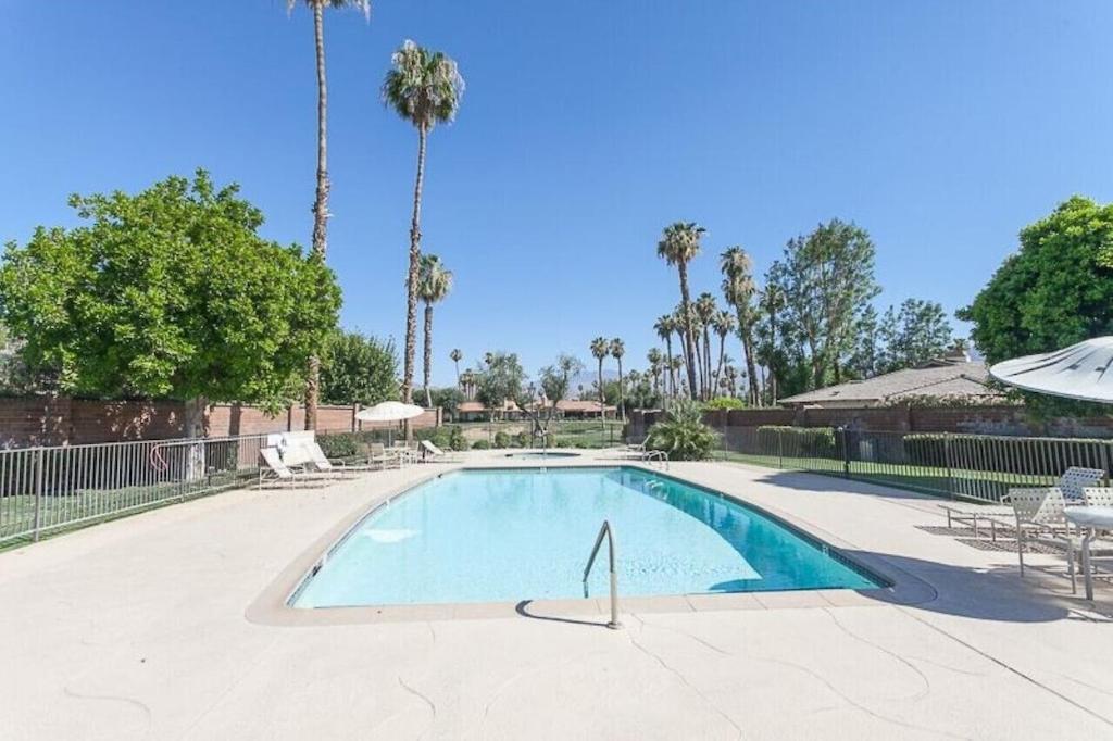 Private Country Club Condo On Awesome Golf Course! Palm Desert Exterior foto